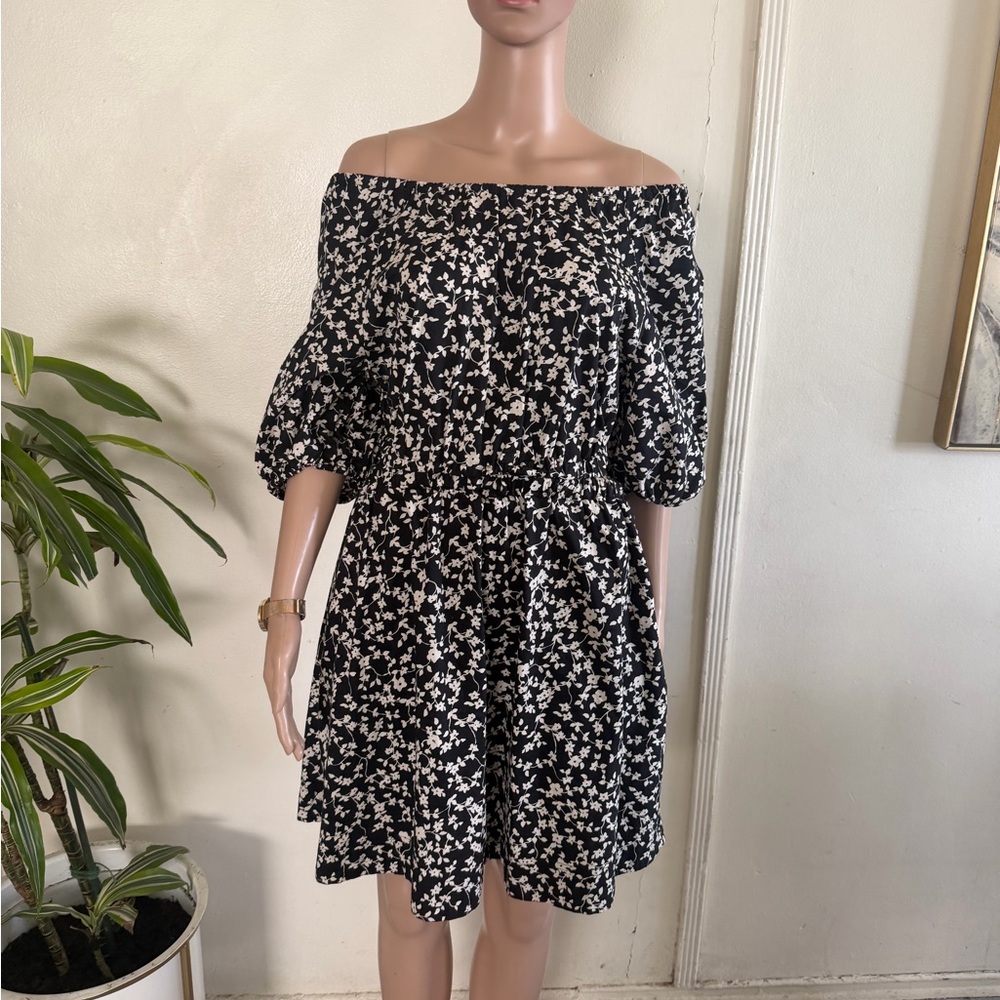 Old Navy Black and White Floral Mini Dress
